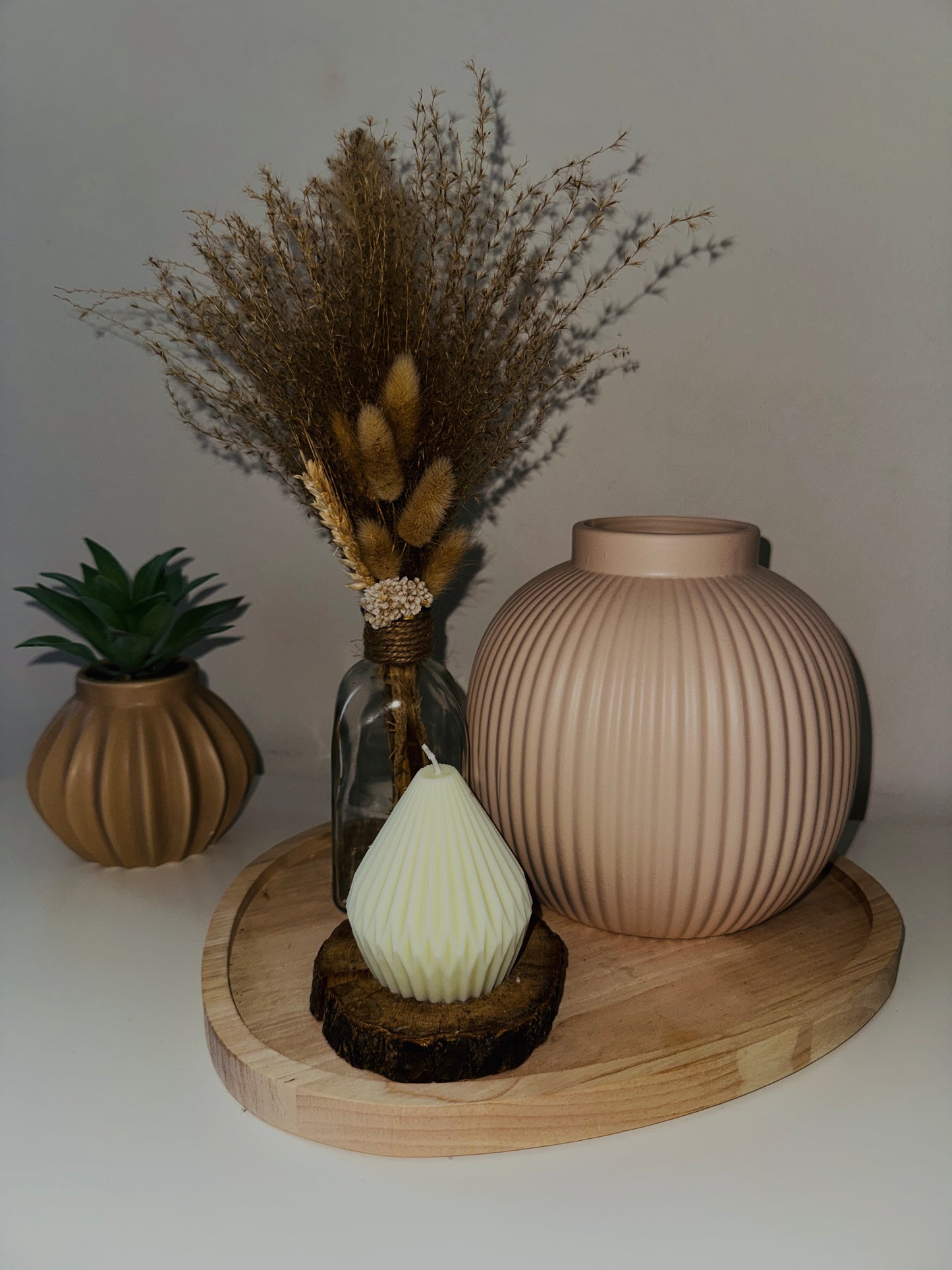Bougie moulée à rayures " Douceur de Chiara "