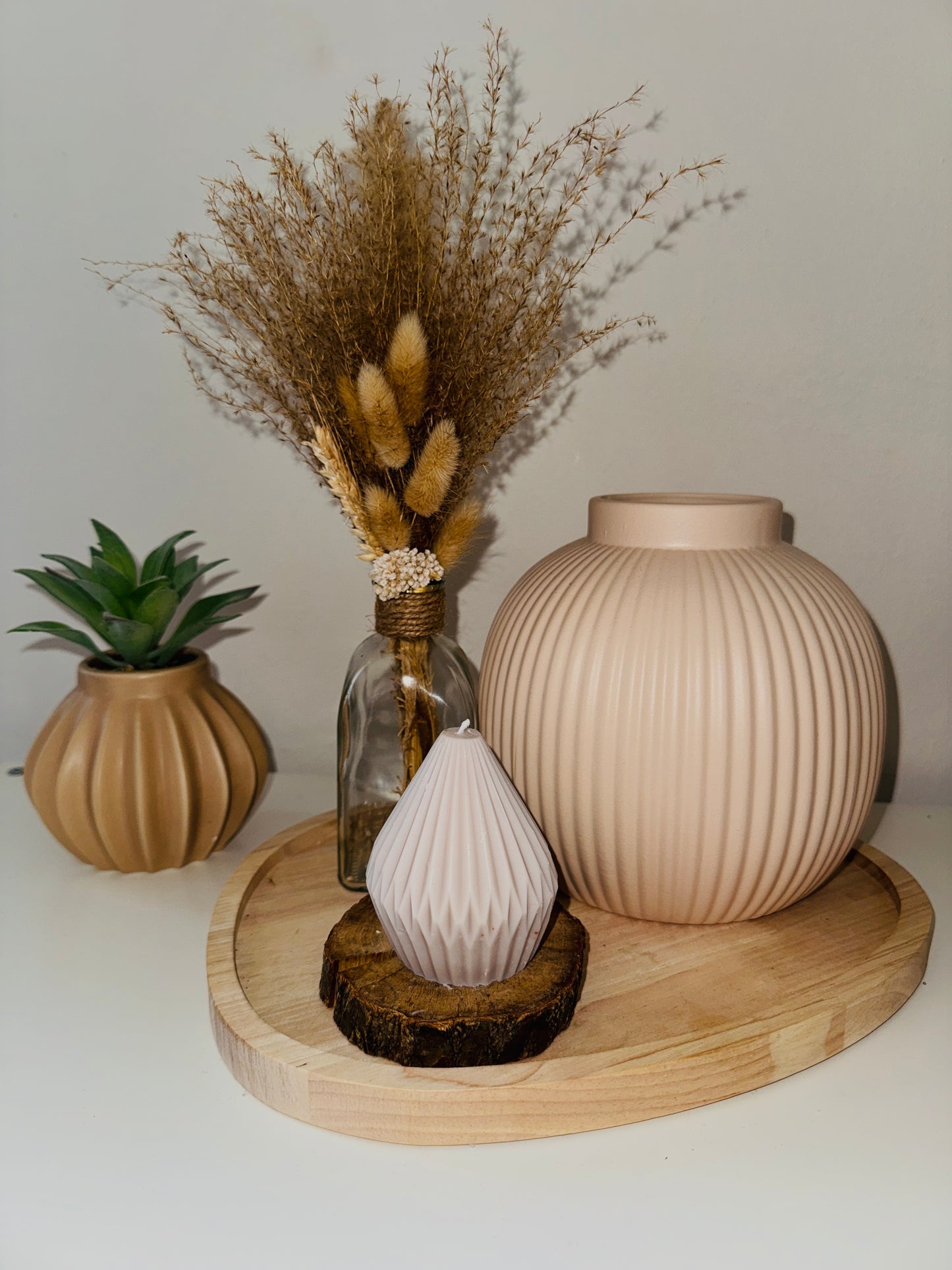 Bougie moulée à rayures " Douceur de Chiara "